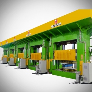 linea di stampaggio di metalli per automobili